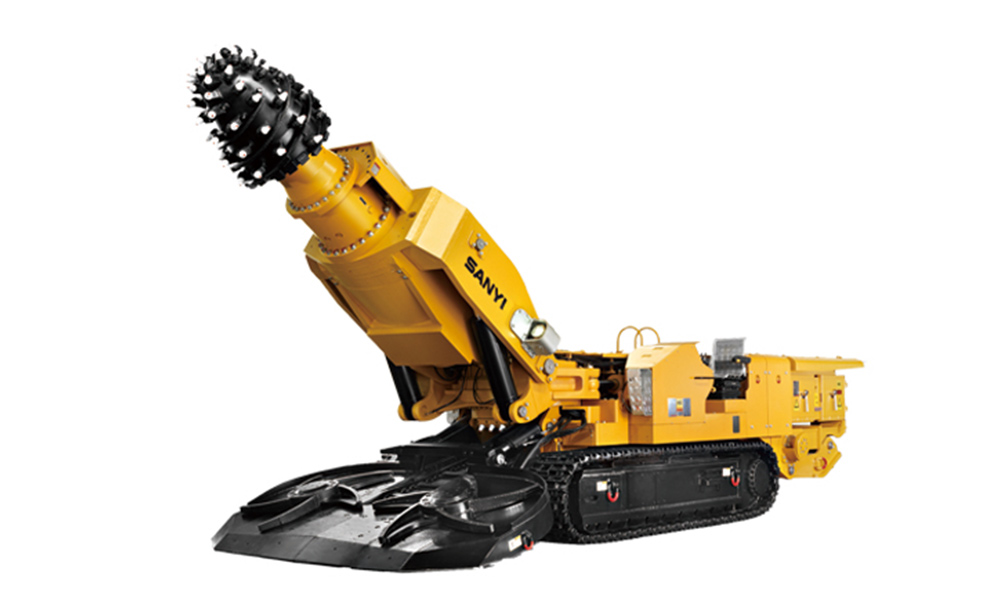 采取“中方骨干+属地员工”融合模式