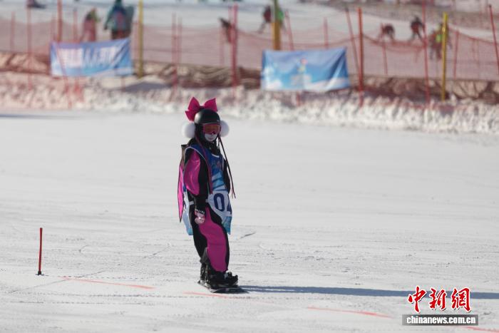 宁夏冰雪激情燃动塞上，银川站全民共享冰雪盛