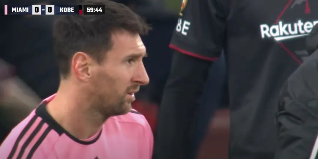 梅西在日本东京友谊赛中以替补身份出场，成为