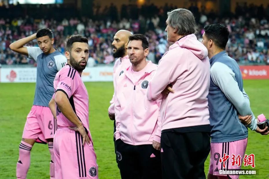 梅西在日本东京友谊赛中以替补身份出场，成为