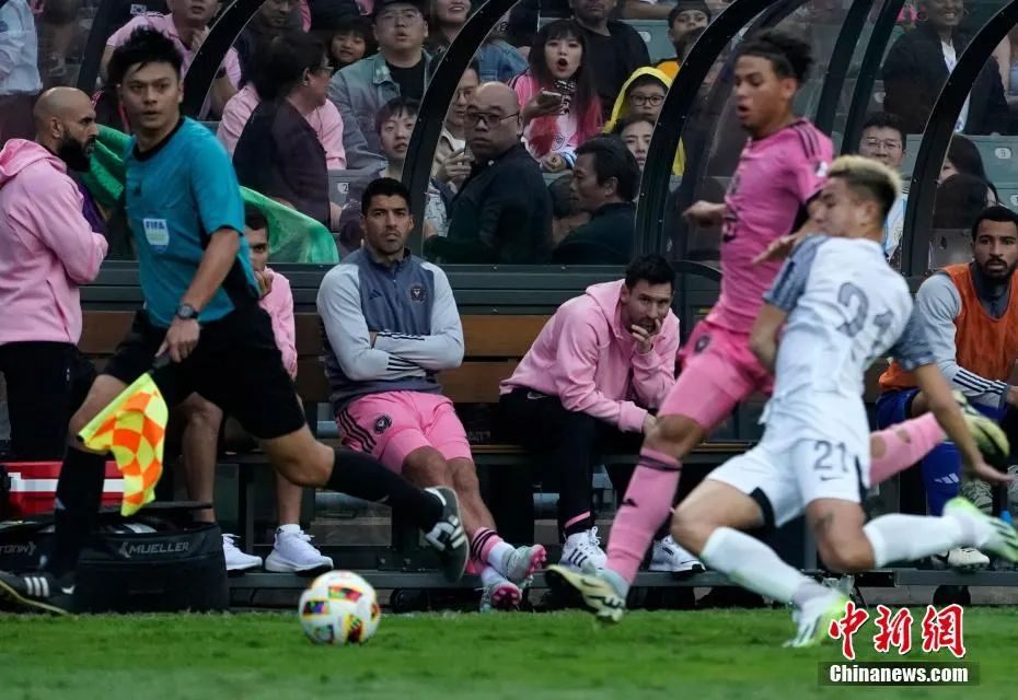 梅西在日本东京友谊赛中以替补身份出场，成为