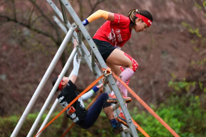 斯巴达勇士赛重庆站开赛 近3000勇士竞速缙云山