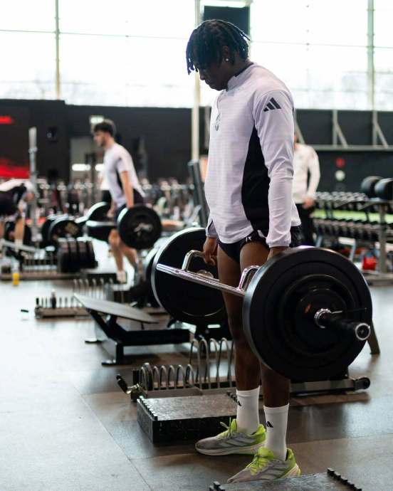 曼联双星加速康复训练备战新赛季