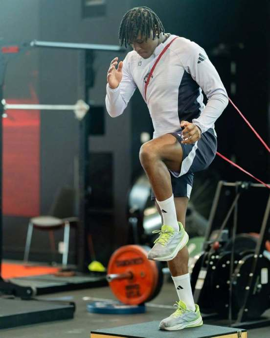 曼联双星加速康复训练备战新赛季