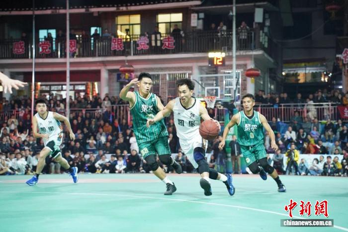 贵州台江村BA篮球学院挂牌成立 体育教育融合助