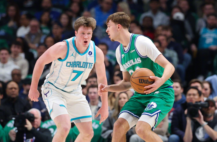 克尼佩尔三分纪录领跑新