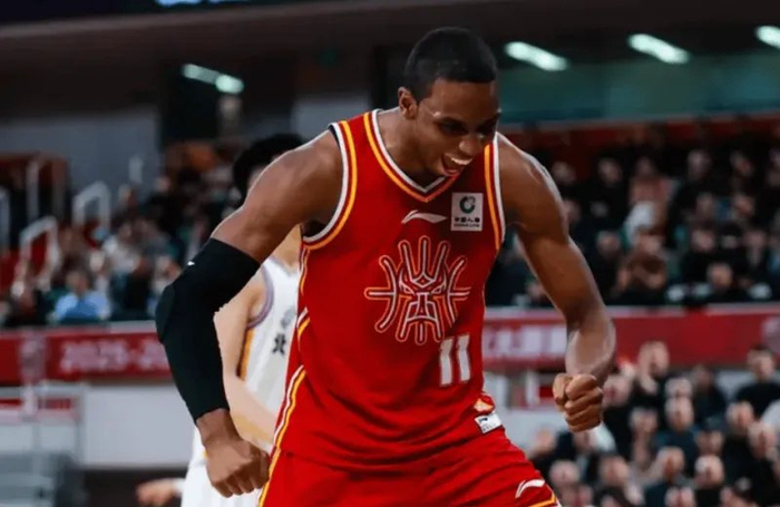 山西男篮力克新疆 奈特24+7助球队大胜